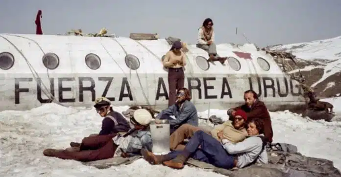 O filme mais esperado do mês enfim chegou à Netflix e conta perturbadora história real ocorrida na Cordilheira dos Andes