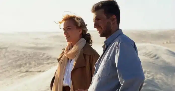 Filme vencedor de 9 Oscars com Ralph Fiennes está na Netflix e vai aquecer seu coração