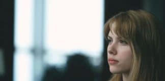 Filme vencedor do Oscar com Scarlett Johansson chega com tudo à Netflix e você precisa assistir