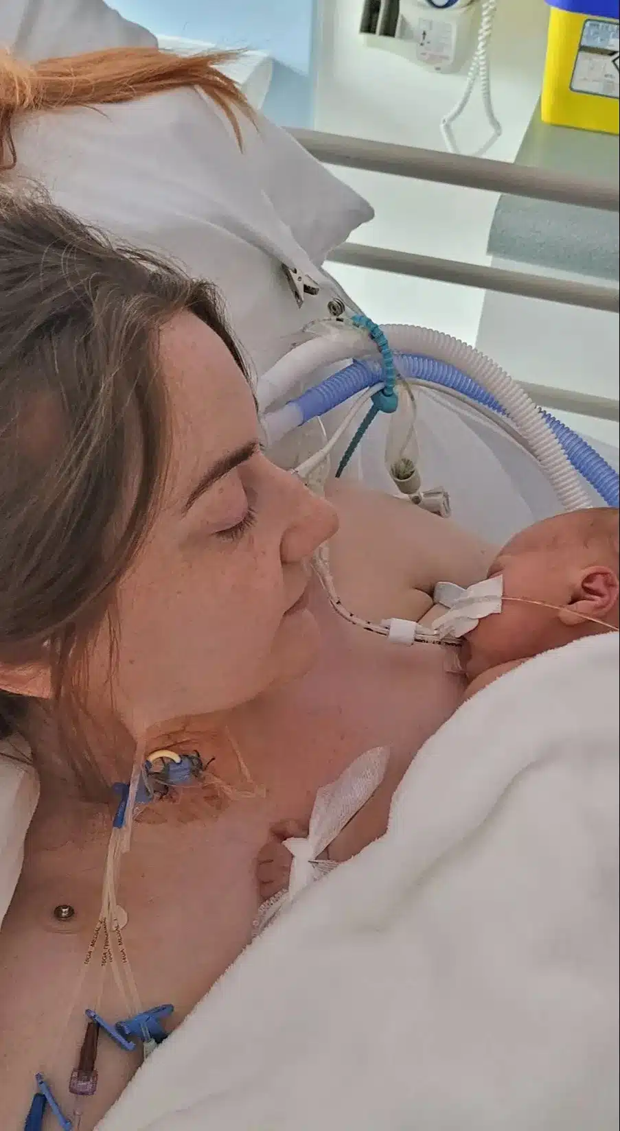 Após tragédia, mãe desabafa: “Meu bebê poderia estar vivo, se os médicos tivessem me ouvido” revistapazes.com - Após tragédia, mãe desabafa: “Meu bebê poderia estar vivo, se os médicos tivessem me ouvido”