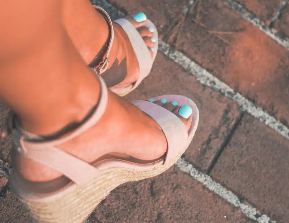 Guia Completo das Melhores Sandálias Tratoradas e Fisherman de 2025 revistapazes.com - Guia Completo das Melhores Sandálias Tratoradas e Fisherman de 2025