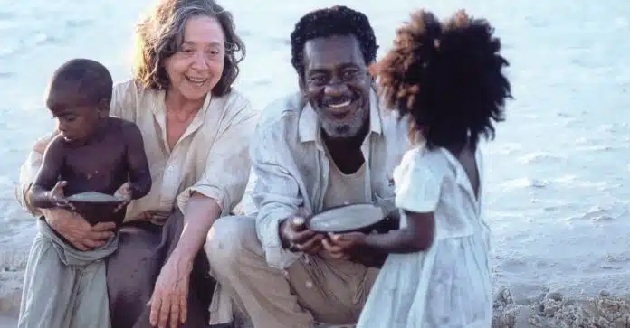 O filmaço com Fernanda Montenegro que vai te deixar incrédulo por 92 minutos, na Netflix