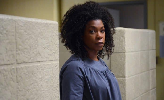 capa Essa série da Netflix tem um vilão tão cativante que fãs confessam: ‘não conseguimos odiar’