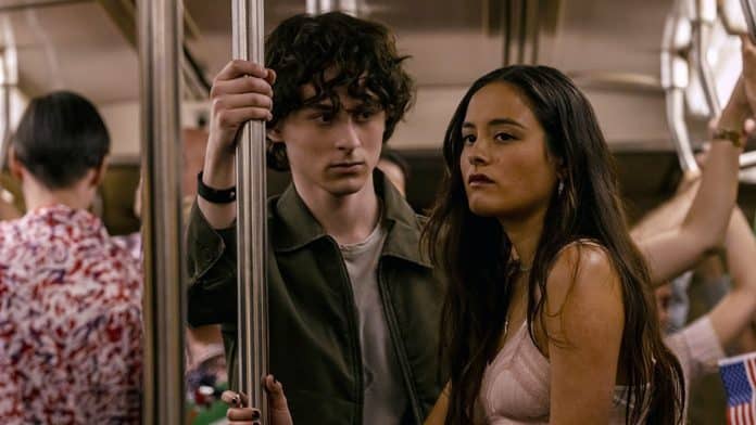 De tirar o fôlego, essa série mistura investigação, segredos de família e é baseada em famoso livro A série que está tirando o sono dos fãs: segredos, crimes e uma família cercada de mistério!