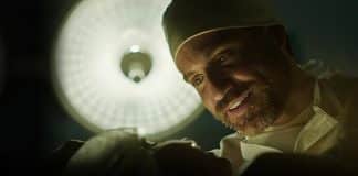 Série baseada em fatos reais mistura suspense e drama médico — e está disponível de graça no streaming