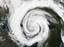 Alerta máximo: ciclone traz temporais e rajadas acima de 70 km/h em 3 estados — veja a previsão dos últimos dias de novembro