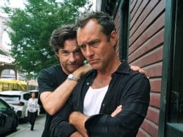 Nova minissérie de 8 episódios com Jude Law viraliza na Netflix e deixa gigantes para trás no top global