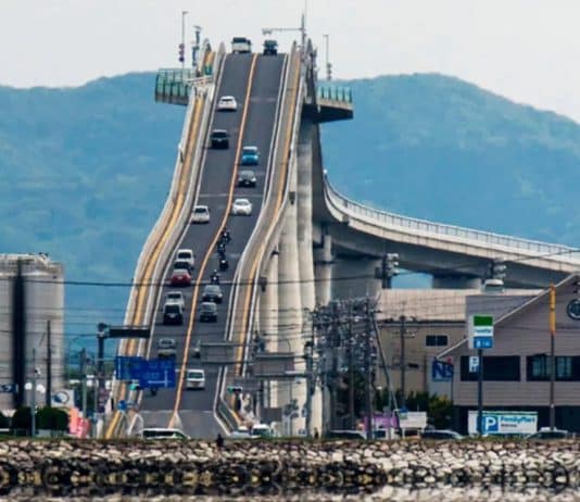 De longe parece montanha-russa: ponte japonesa viraliza por inclinação absurda; veja o vídeo