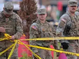 Urgente: ataque nas imediações da Casa Branca tem centenas de disparos e militares feridos