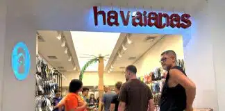 Vendas no Natal: Como ficaram as lojas da Havaianas após tentativa de boicote? havaianas boicote natal 2025