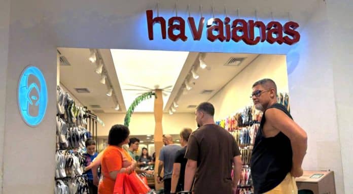 Vendas no Natal: Como ficaram as lojas da Havaianas após tentativa de boicote?