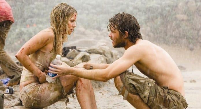 resenha O Cânion filme 2025 Um passeio guiado sai do controle e deixa um casal preso em um cânion lutando para sobreviver neste filme nº 1 do streaming