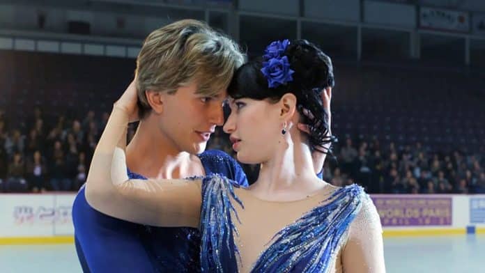 Série sobre duas pessoas que fingem ser um casal para salvar a família está em alta na Netflix Série sobre duas pessoas que fingem ser um casal para salvar a família vira hit global da Netflix