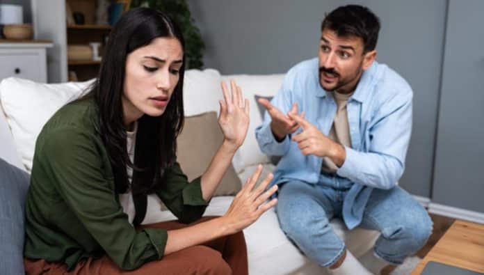 Essas 5 frases parecem comuns, mas podem indicar que alguém está manipulando você sem que perceba