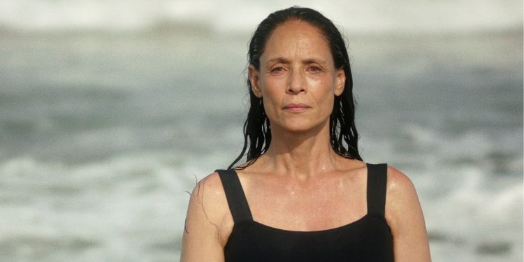 Esse filme brasileiro premiado está na Netflix e muita gente diz que é impossível assistir sem se envolver revistapazes.com - Esse filme brasileiro premiado está na Netflix e muita gente diz que é impossível assistir sem se envolver