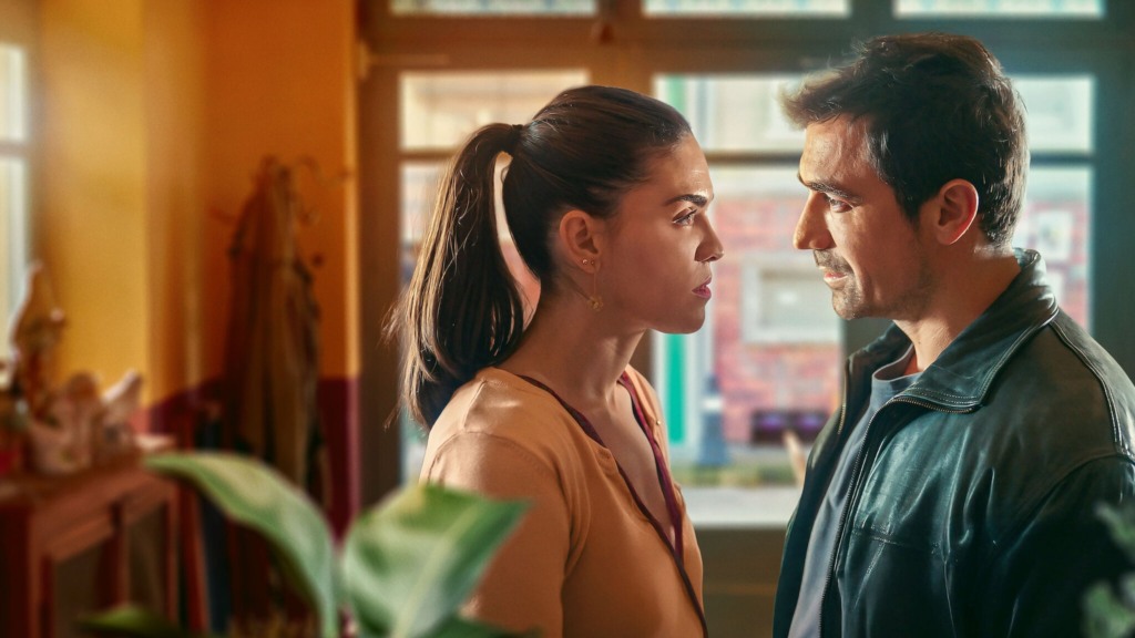 Essa série turca chegou discreta na Netflix... Mas o romance proibido tá deixando todo mundo engajado com a trama revistapazes.com - Essa série turca chegou discreta na Netflix... Mas o romance proibido tá deixando todo mundo engajado com a trama