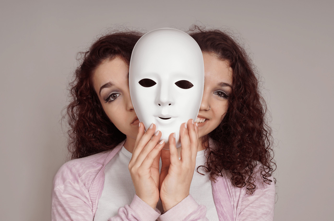 revistapazes.com - Se voc&ecirc; vive se sentindo confusa ou constrangida com algu&eacute;m pr&oacute;ximo, pode ser Narcisista, Histri&ocirc;nica ou Paranoide