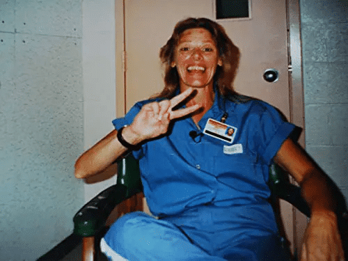 revistapazes.com - O sorriso inocente da foto enganou muita gente... E a verdade por tr&aacute;s dela chocou os Estados Unidos