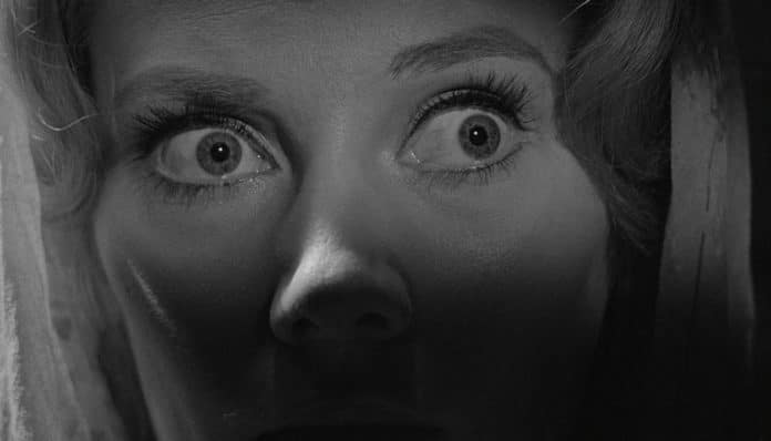 sinais de Narcisista, Histriônica ou Paranoide Se você vive se sentindo confusa ou constrangida com alguém próximo, pode ser Narcisista, Histriônica ou Paranoide