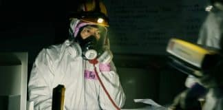 Série da Netflix sobre desastre nuclear que abalou o mundo tem apenas 8 episódios e conquistou 90% de aprovação do público Três Dias que Mudaram Tudo netflix