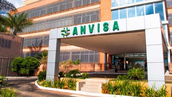 Anvisa determina recolhimento de esmaltes com substância proibida 3 Anvisa exige retirada das prateleiras de esmaltes com substância proibida; confira a marca e tonalidades
