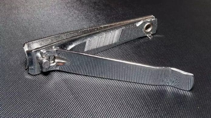 Você usa cortador de unhas há anos, mas talvez nunca tenha notado para que serve este furo