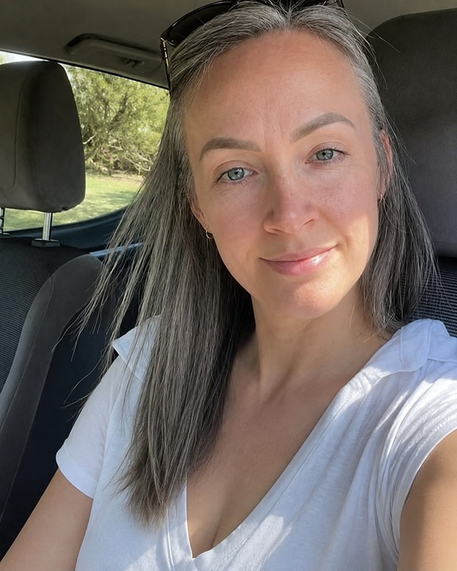 revistapazes.com - Mulher pede para a internet adivinhar sua idade e fica chocada com os coment&aacute;rios