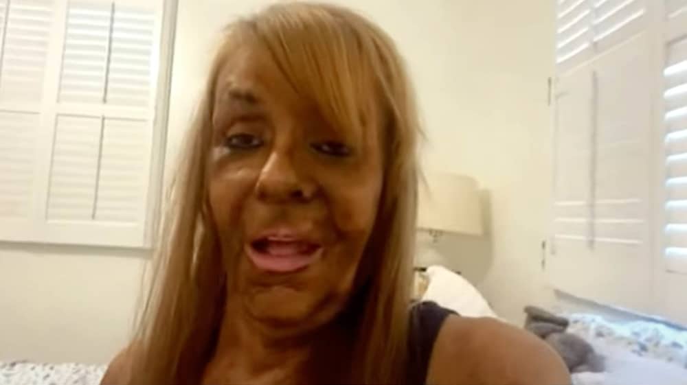 revistapazes.com - Ela virou not&iacute;cia por um bronzeado extremo; anos depois, Patricia Krentcil reaparece diferente