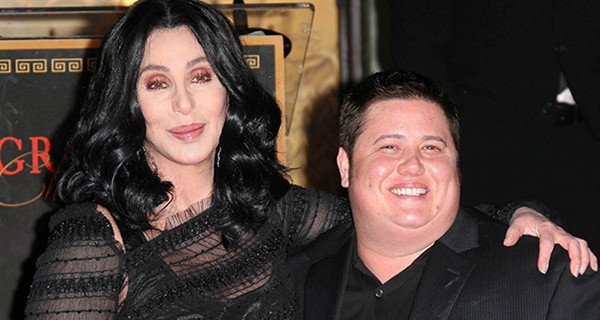 revistapazes.com - Por dentro da vida de Chaz Bono: Cher tinha dificuldades em aceitar que ele era gay