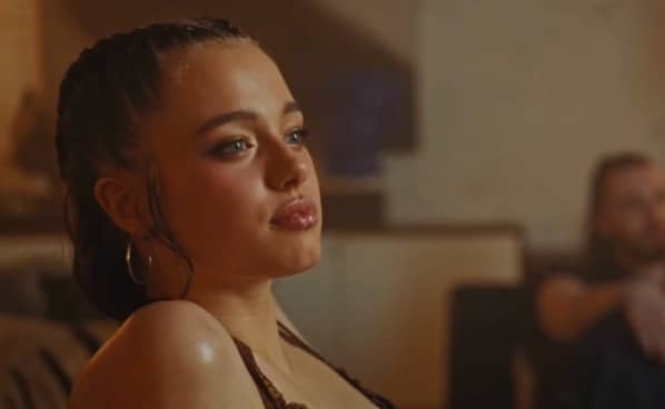 revistapazes.com - &lsquo;A mand&iacute;bula do pai e os l&aacute;bios da m&atilde;e&rsquo;: o dram&aacute;tico novo visual de Shiloh Jolie, aos 19 anos, rouba a cena