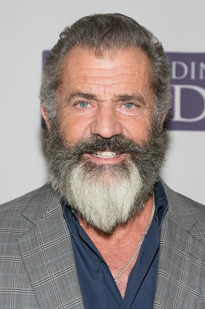 revistapazes.com - O filho de Mel Gibson, Milo, cresceu e, aos 35 anos, est&aacute; a cara do pai; veja fotos