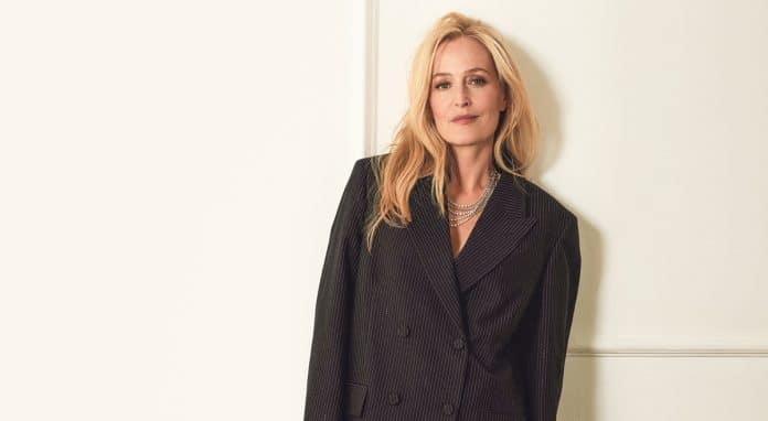 Aos 58 anos, a atriz Gillian Anderson, de Sex Education, anunciou que é “pansexual”